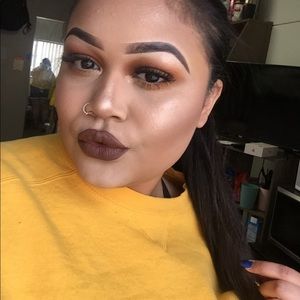 Meet your Posher, Monique